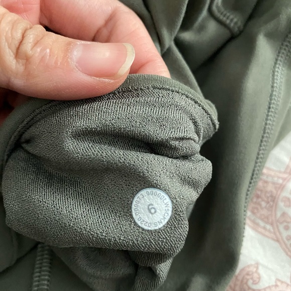 lululemon Get Centred Tight 25” - Picture 7 of 7